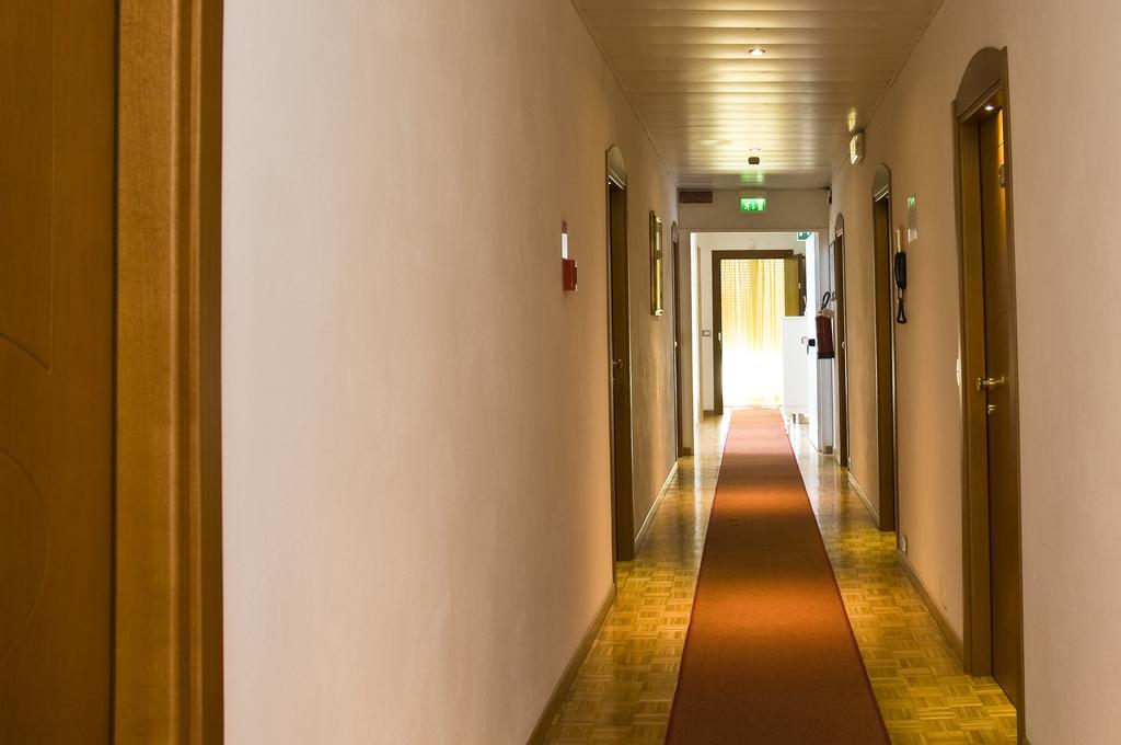 Hotel Donatello Cesenatico Exterior photo