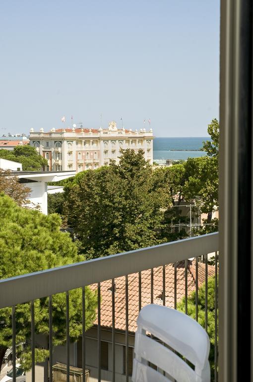 Hotel Donatello Cesenatico Exterior photo